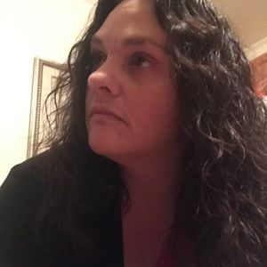 Meet your Posher, Cynthia